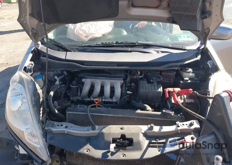 2010 Honda Fit Sport из США, поврежденный, VIN JHMGE8H45AC028963